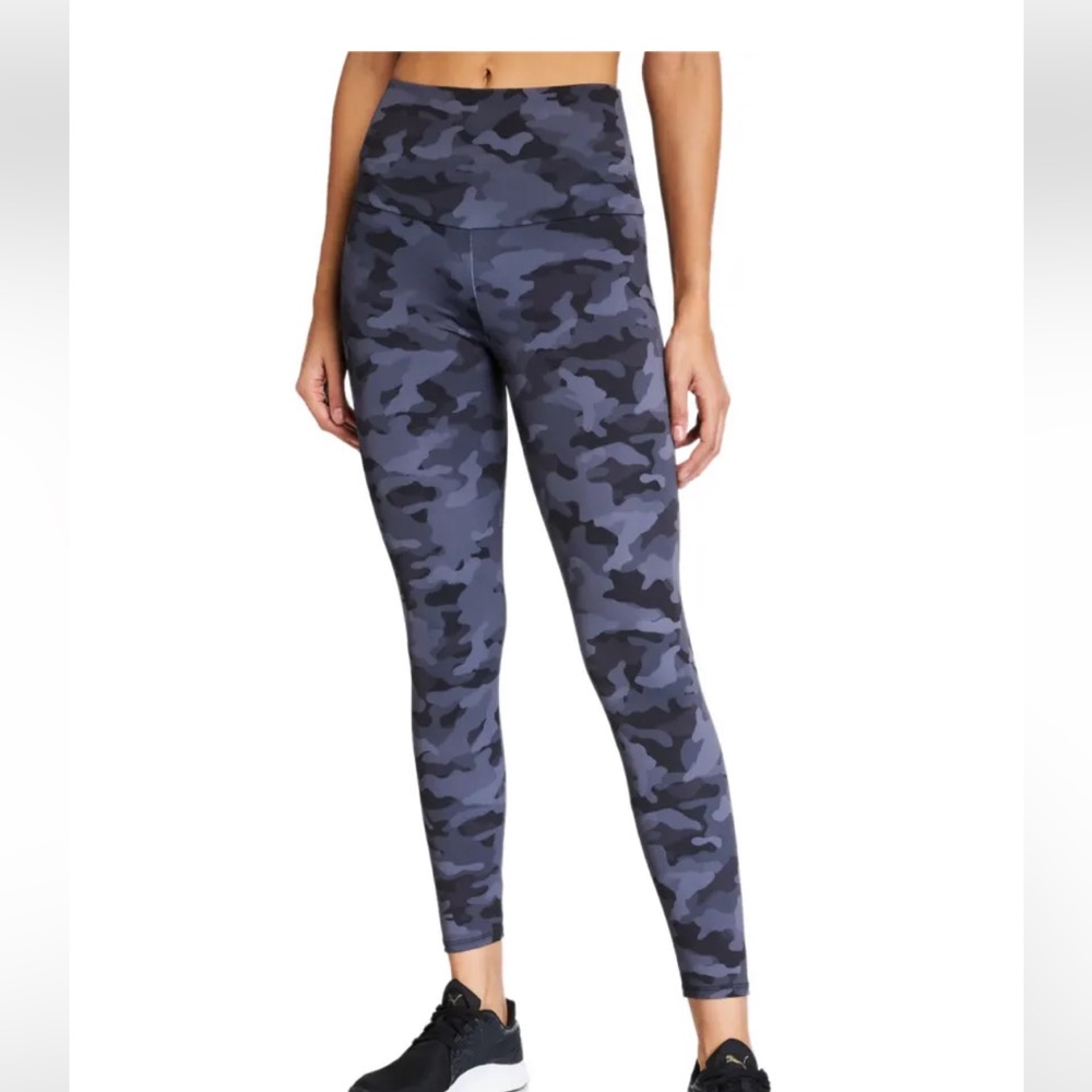 Onzie Camo Leggings and Sports Bra Set